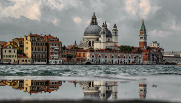 Venedig (c) Unsplash by Ludovico Lovisetto