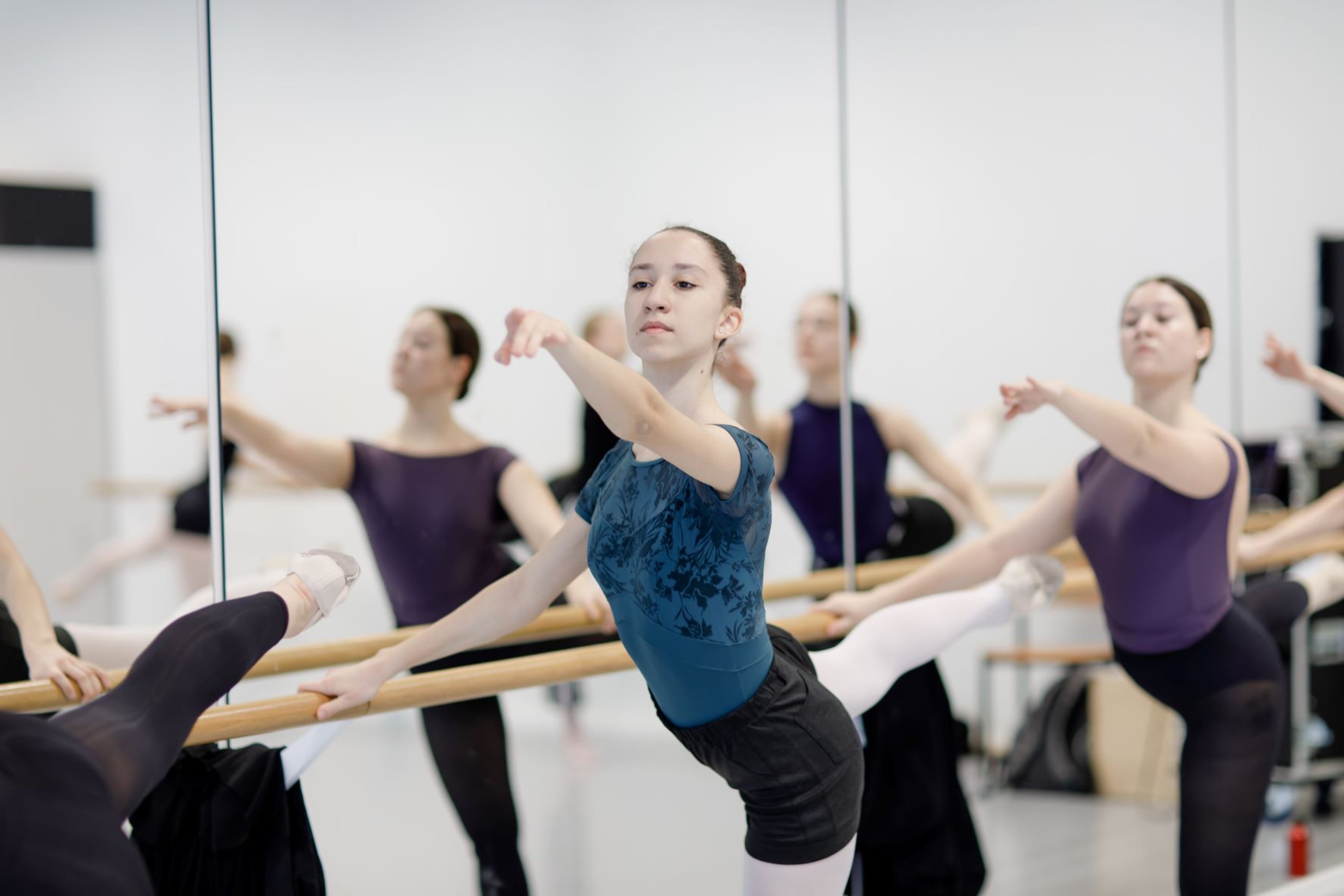 Akademie für Zeitgenössischen Tanz & Ballett (c) Philip Brunnader